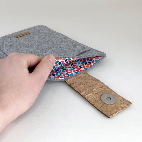 Coque pour reMarkable 1 | avec fermeture magnétique et compartiment supplémentaire | gris clair - Colorful | Modèle "HAKA"