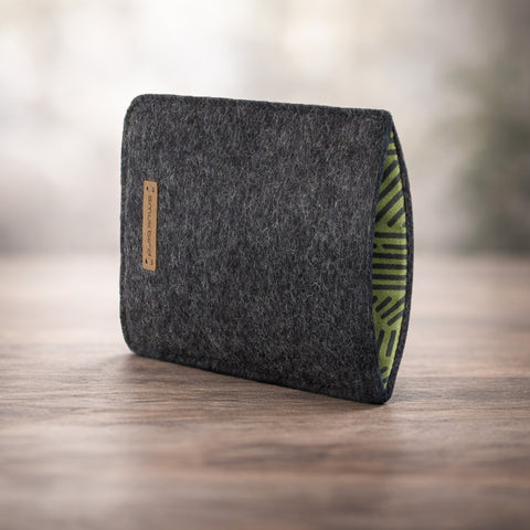 Coque de téléphone sur mesure | en feutre et coton biologique | anthracite - rayures | Modèle "LAISSER"