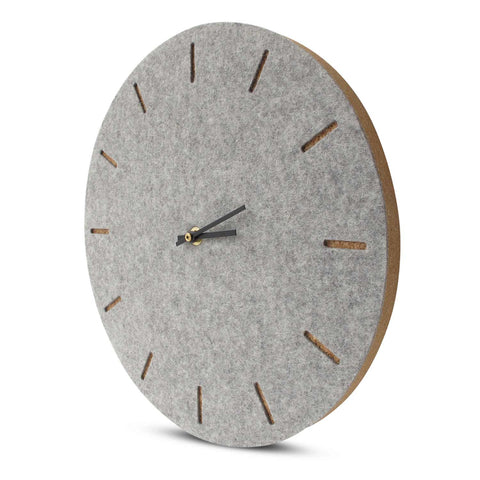 Horloge murale en feutre et liège 30 cm | gris clair - noir | Conception : Copenhague