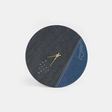 Horloge murale Wabi Sabi Denim ronde 30 cm | Jean - gold | Conception : Yokohama