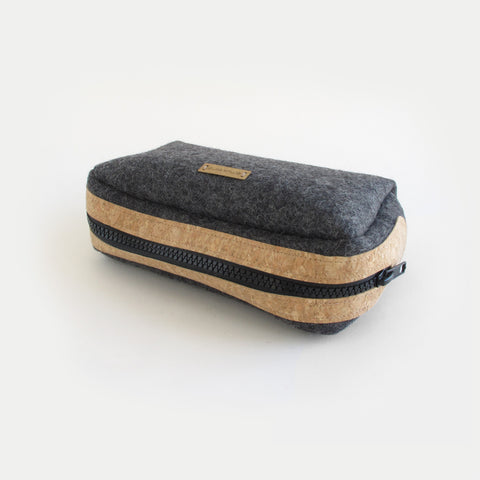 Sac d'accessoires pour câbles, etc. | en feutre et liège | anthracite-noir