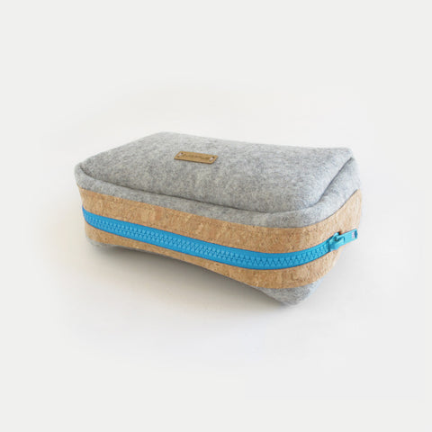 Sac d'accessoires pour câbles, etc. | en feutre et liège | gris clair-azur