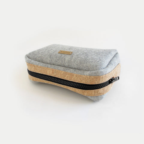 Sac d'accessoires pour câbles, etc. | en feutre et liège | gris clair-noir