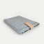 Coque pour MacBook Air M2 15 | avec fermeture magnétique et compartiment supplémentaire  | gris clair - Bloom | Modèle "HAKA"