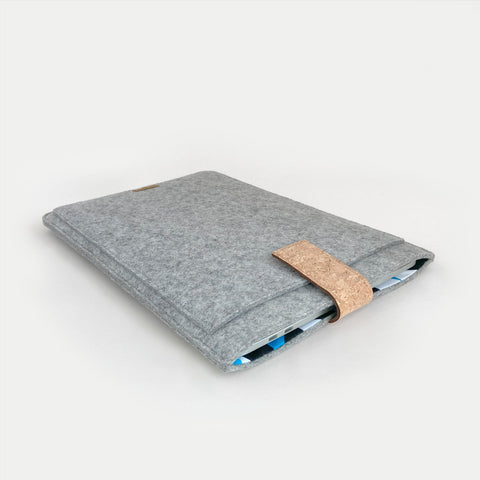 Cas pour Acer 317 | avec fermeture magnétique et compartiment supplémentaire  | gris clair - formes | Modèle "HAKA"