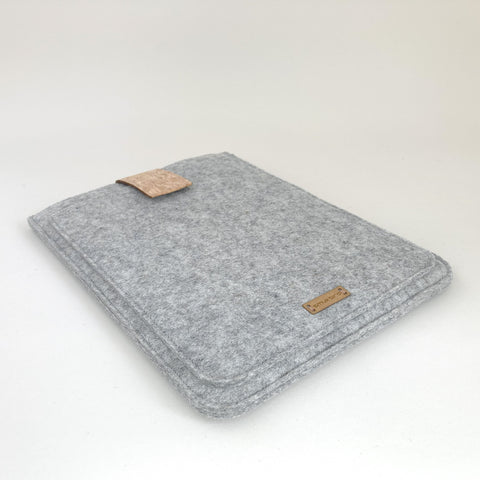 Étui pour tablette sur mesure | avec fermeture magnétique et compartiment supplémentaire | gris clair - formes | Modèle "HAKA"