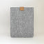 Coque pour MacBook Air M2 15 | avec fermeture magnétique et compartiment supplémentaire  | gris clair - Bloom | Modèle "HAKA"