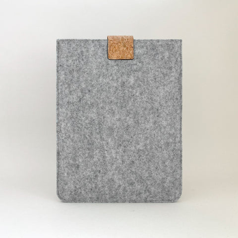 Étui pour tablette sur mesure | avec fermeture magnétique et compartiment supplémentaire | gris clair - formes | Modèle "HAKA"