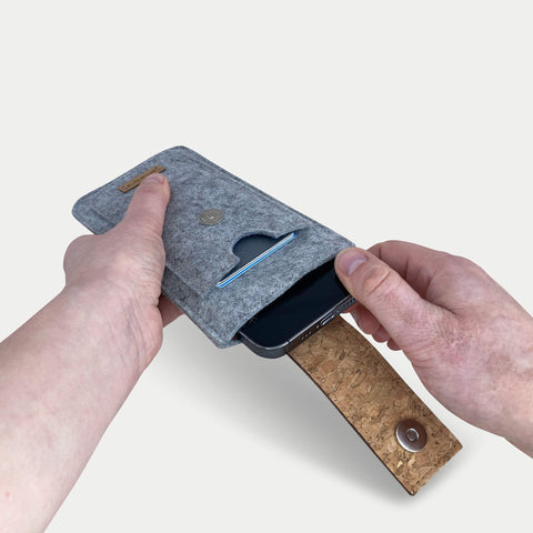 Coque de téléphone sur mesure | avec fermeture magnétique et compartiment supplémentaire | gris clair - rayures | Modèle HAKA