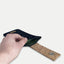 Handytasche für iPhone 17 Pro mit Magnetverschluss und nachhaltigen Materialien in Anthrazit - Stripes.