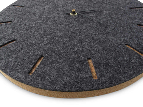 Horloge murale en feutre et liège 30 cm | anthracite - noir | Conception : Copenhague