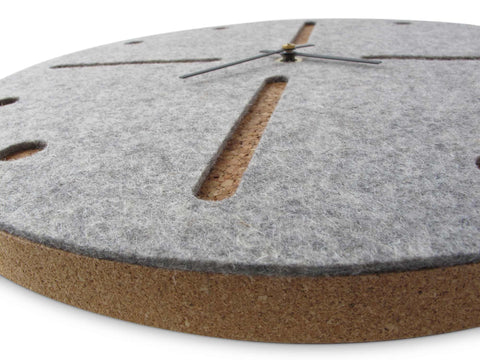 Horloge murale en feutre et liège 30 cm | gris clair - noir | Conception : Odense