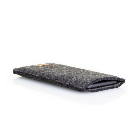 Housse de téléphone pour Xiaomi Redmi 10 | en feutre et coton biologique | anthracite - pistes | Modèle "LAISSER"
