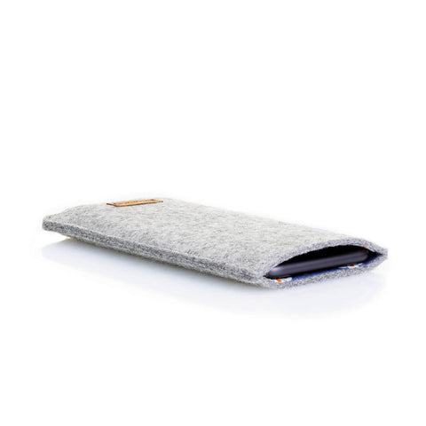 Housse de téléphone pour Xiaomi Redmi Note 11 | en feutre et coton biologique | gris clair - floraison | Modèle "LAISSER"