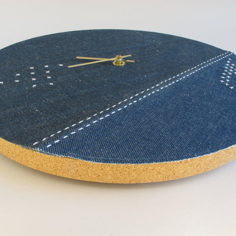 Horloge murale Wabi Sabi Denim ronde 30 cm | Jean - gold | Conception : Yokohama