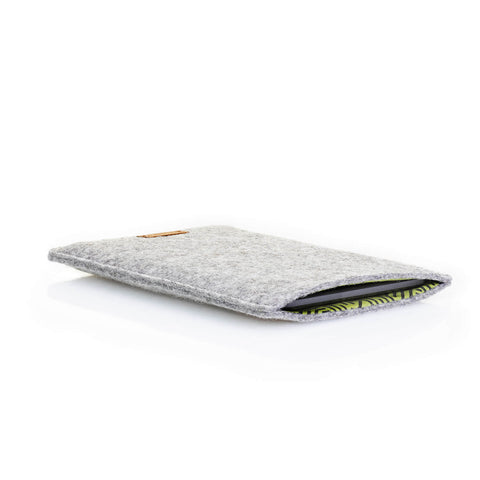Étui pour PocketBook InkPad 3 | en feutre et coton biologique | gris clair - rayures | Modèle "LAISSER"