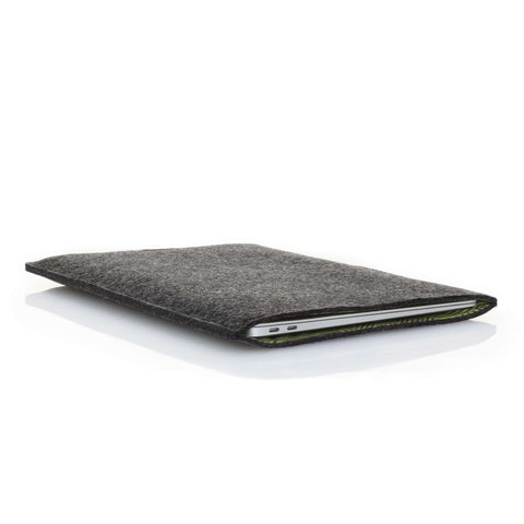 Coque pour MacBook Pro 13 | en feutre et coton biologique | anthracite - rayures | Modèle "LAISSER"