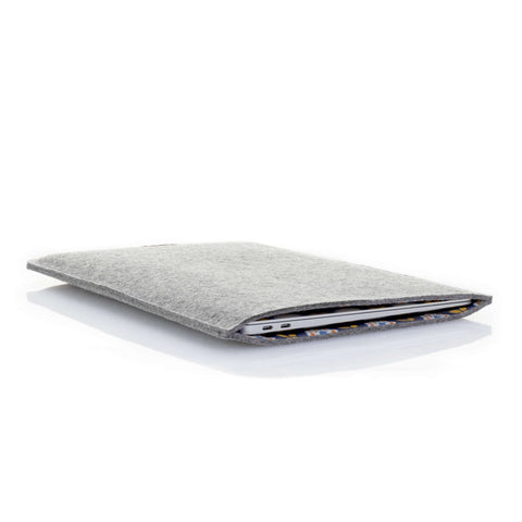 Coque pour MacBook Air 13 | en feutre et coton biologique | gris clair - Bloom | Modèle "LAISSER"