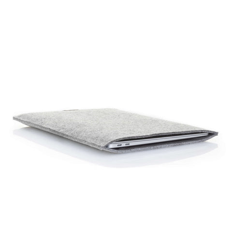 Housse ordinateur portable sur mesure | en feutre et coton biologique | gris clair - pistes | Modèle "LAISSER"