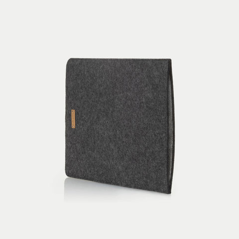 Étui pour iPad Air - 5e génération | en feutre et coton biologique | anthracite - pistes | Modèle "LAISSER"