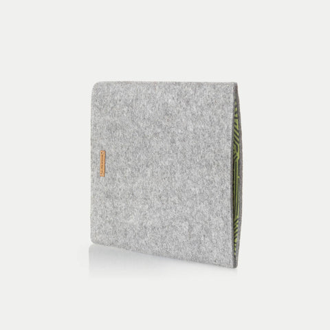 Housse pour Galaxy Tab S6 lite (2022) | en feutre et coton biologique | gris clair - rayures | Modèle "LAISSER"