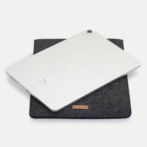Étui pour iPad - 8e génération | en feutre et coton biologique | anthracite - formes | Modèle "LAISSER"