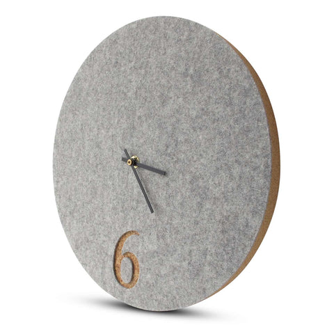 Horloge murale en feutre et liège 30 cm | gris clair - noir | Conception : Aarhus