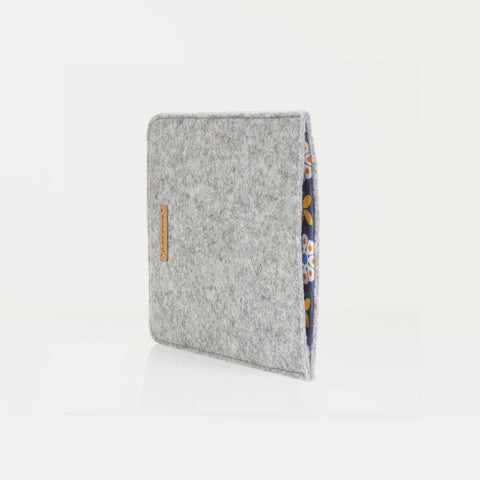 Étui pour Onyx Boox Note 2 | en feutre et coton biologique | gris clair - floraison | Modèle "LAISSER"